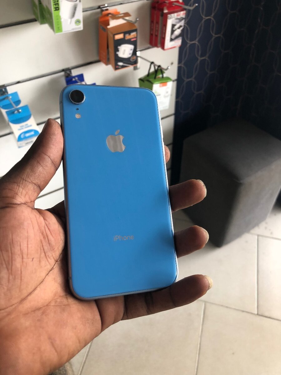iPhone XR 64 gig