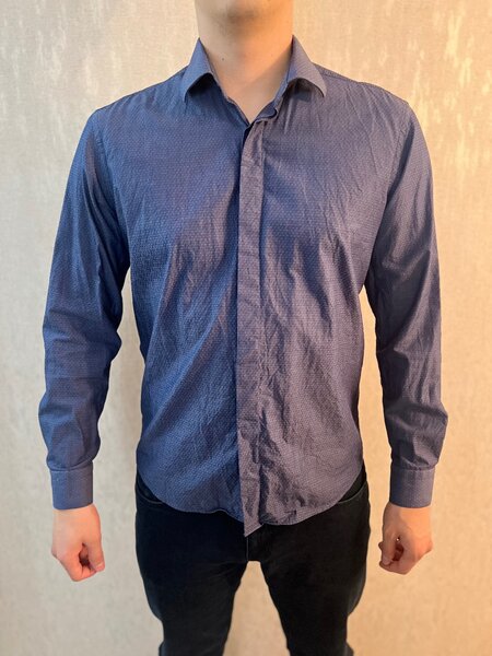 Мужская слегка нарядная рубашка