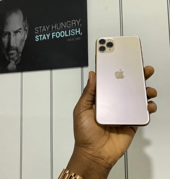 iPhone 11 Pro Max Gold