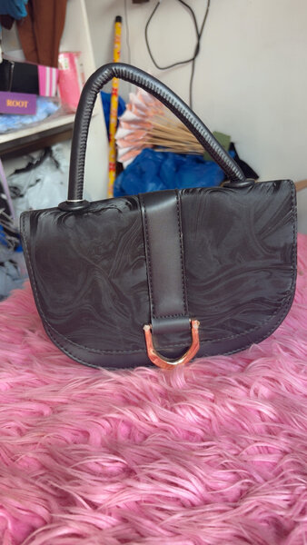 Sac à main élégant noir