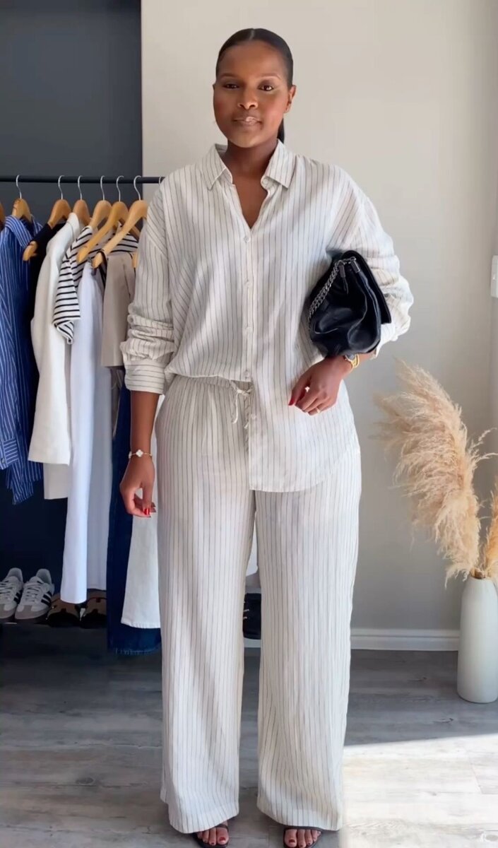 Ensemble chemise et pantalon rayé