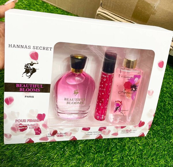 V.V.LOVE, HANNAH SECRET