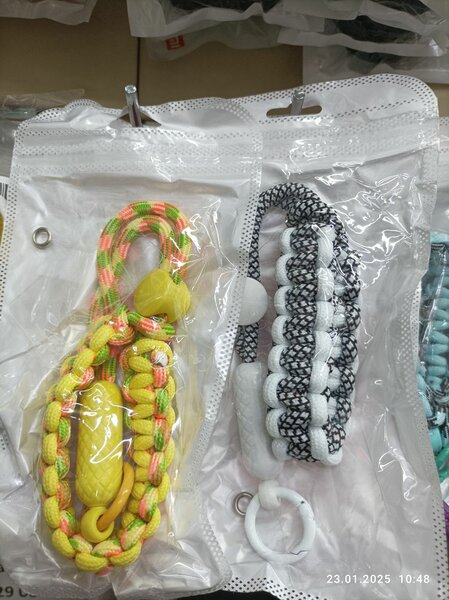 Шнурки разные