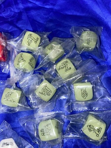 Dés érotiques amusants