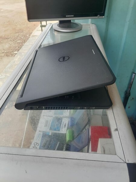 Dell latitude 3350