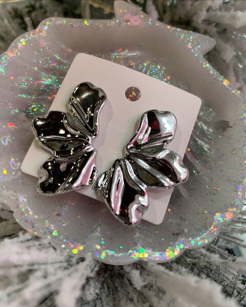 Красивые и стильные серьги