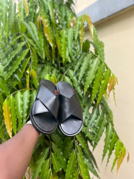 Sandales en cuir noir