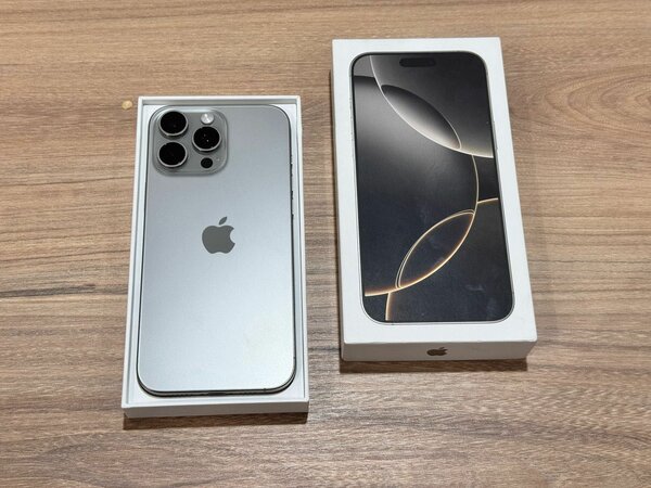 iPhone 16 Pro Max 1TB E-Sim