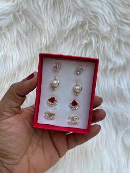 Ear ring set