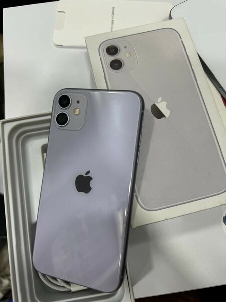 iPhone 11 simple 64gb tout passe propre