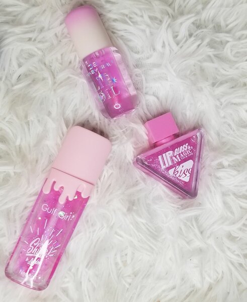 Ensemble brillant à lèvres rose