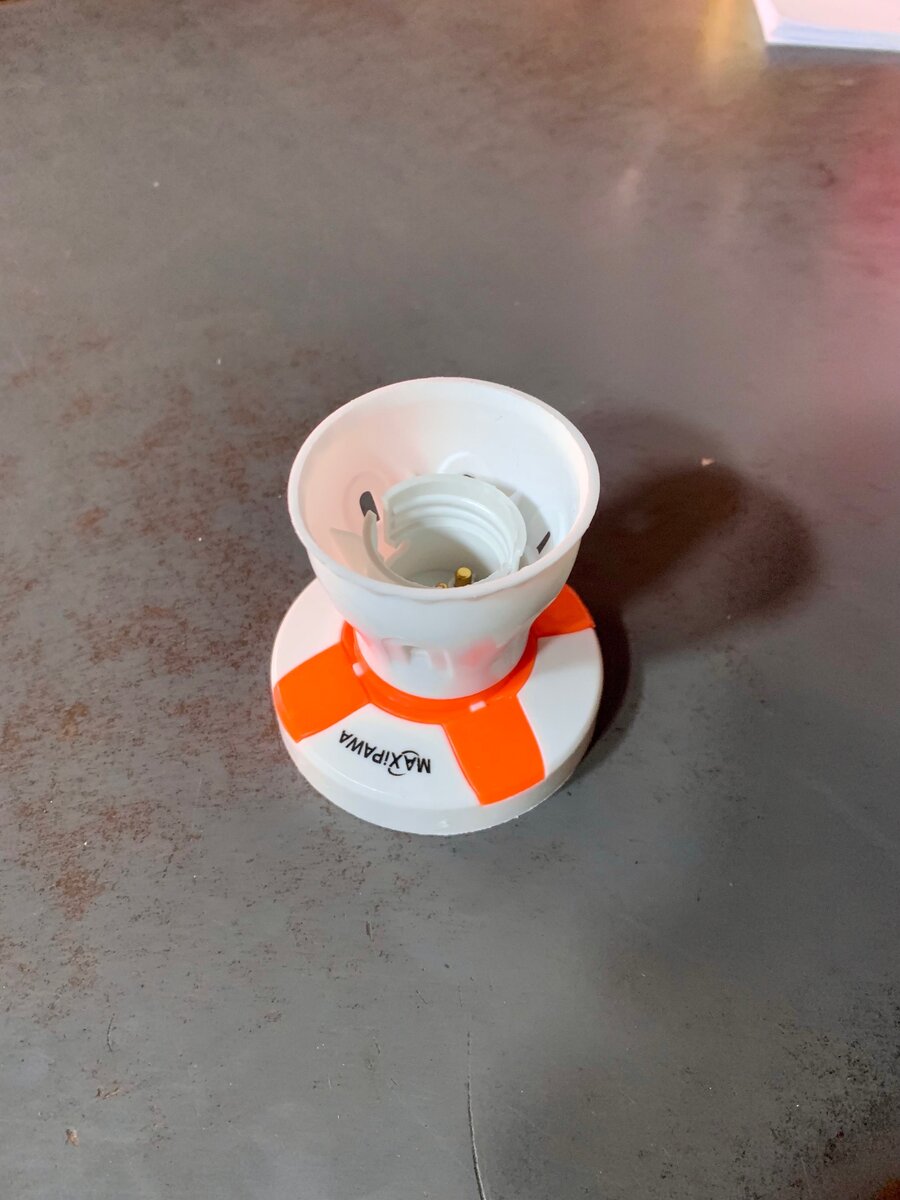 Bulb Holder (Screw and Pin)