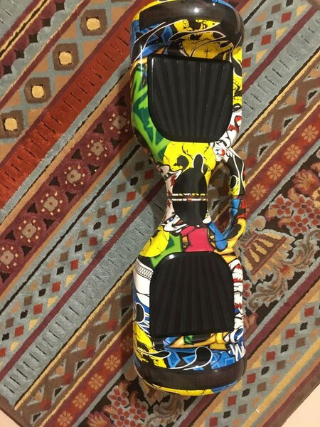 Hoverboard à Motifs Colorés