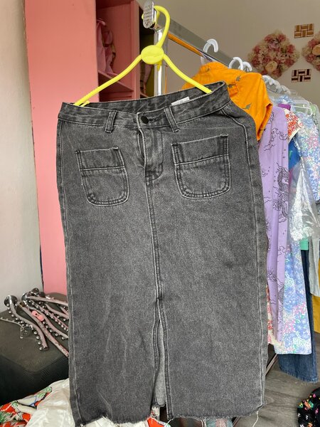 Jupe en denim noir élégante