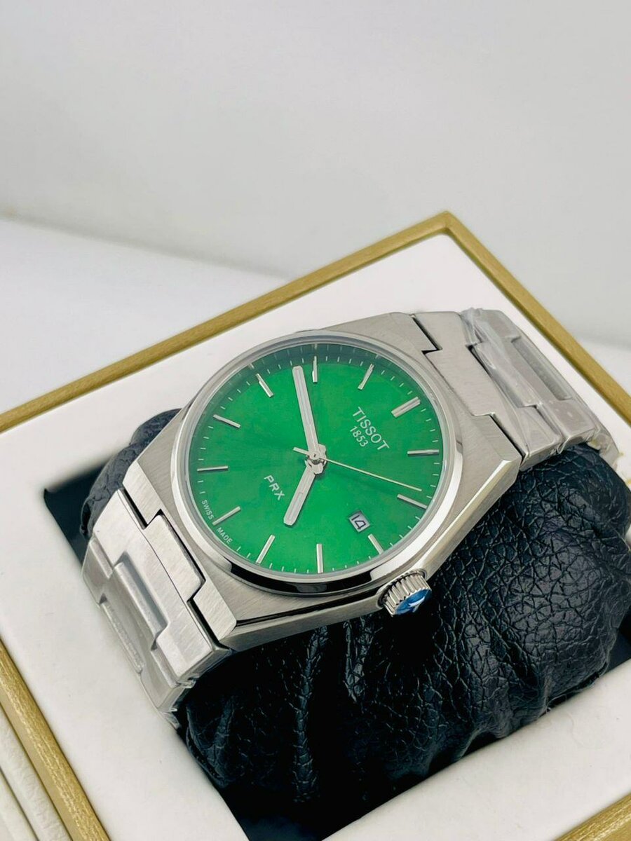 Montre élégante en acier inoxydable