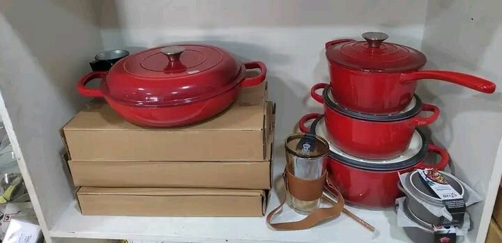 Set de batteries de cuisine en fonte émaillée