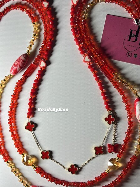 Collier en perles rouge élégant