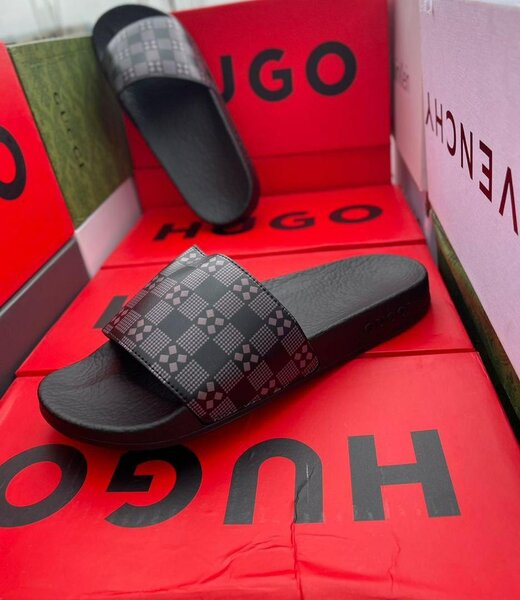 Claquettes élégantes luxe