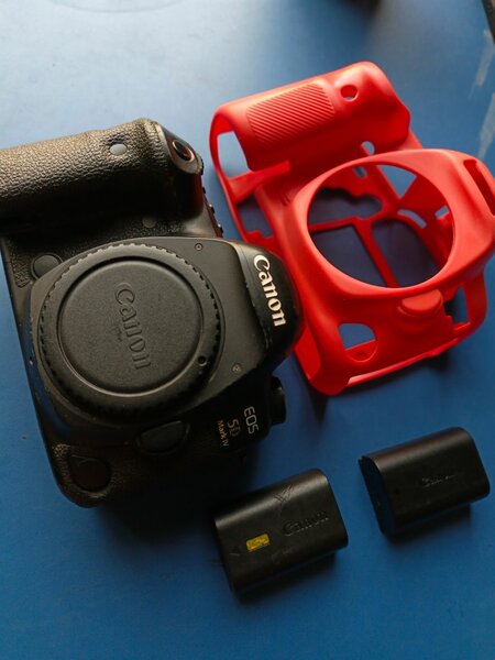 Canon 5D Mark IV Body