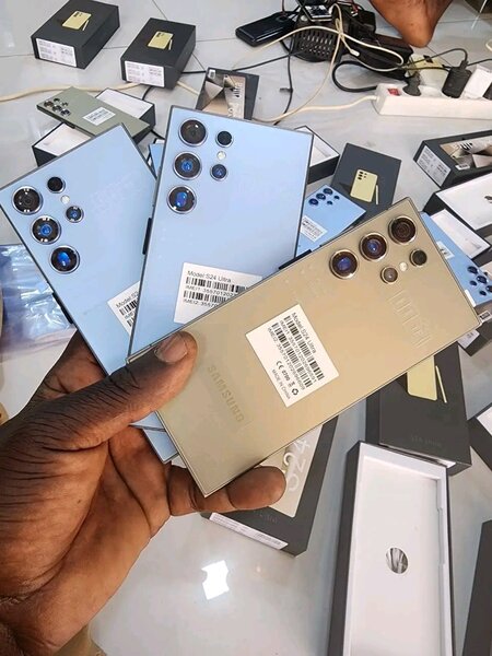 SAMSUNG GALAXY S24 ULTRA 512GB 12GB RAM PREMIÈRE COPIE