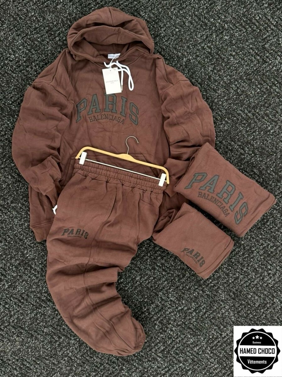 Complet homme disponible à de bon prix