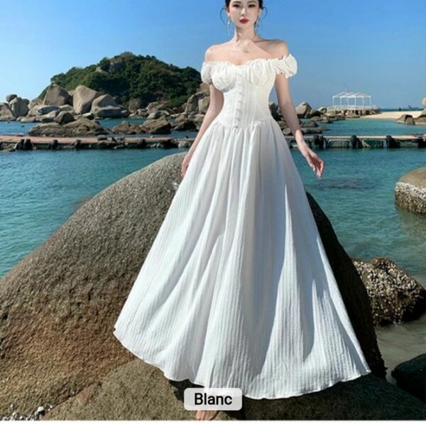 Robe longue blanche élégante