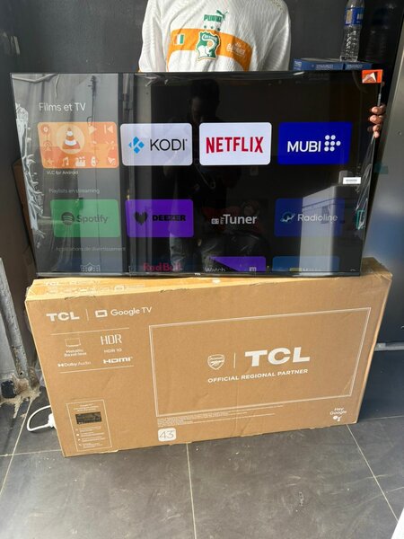 TCL Smart TV 43" 4K HDR