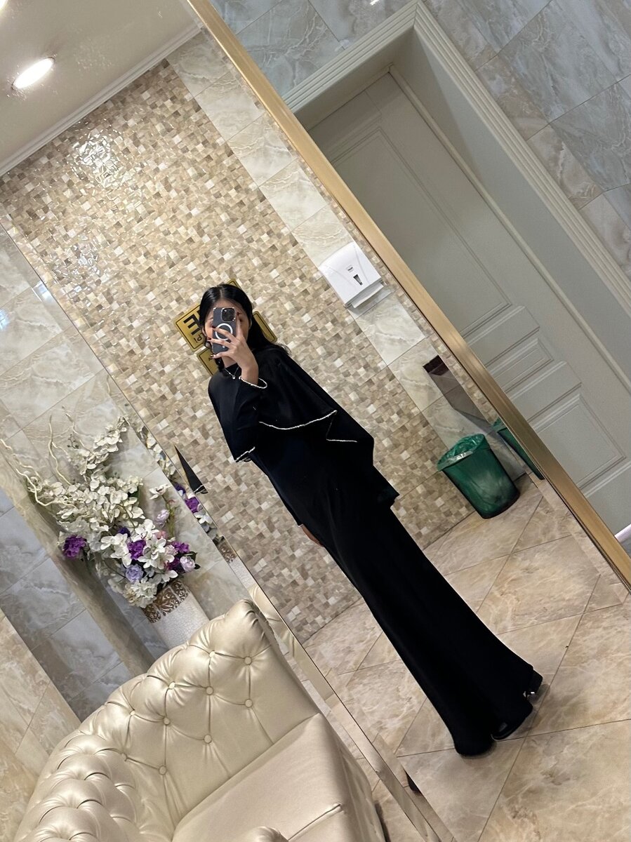 Платье с накидкой