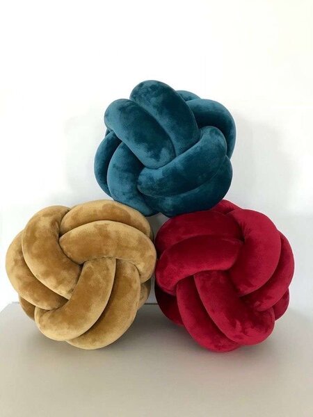 Knotted throw pillows