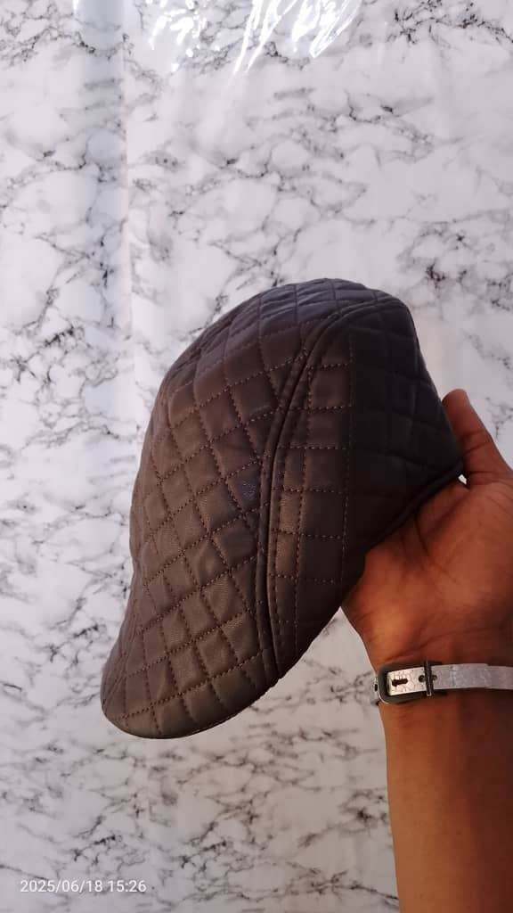 Casquettes plates élégantes