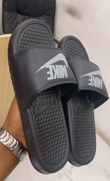 Nike Black Flip Flops