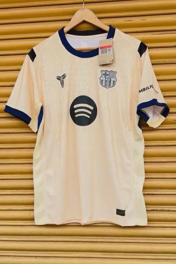 Maillots de club et pays