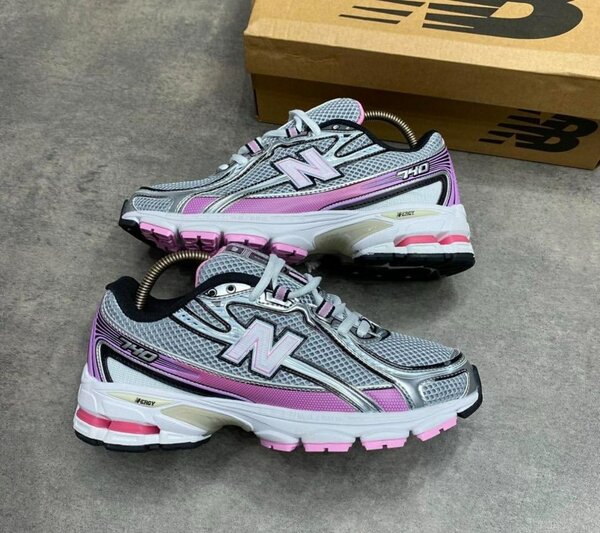New balance 740