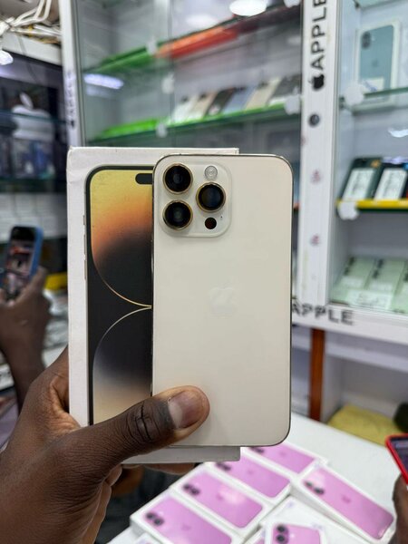 iPhone 14pro max 512go