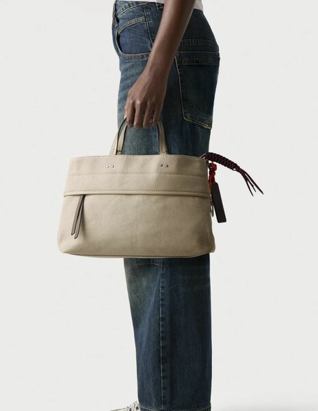 Sac à main en textile élégant