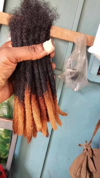 Extensions synthétiques colorées