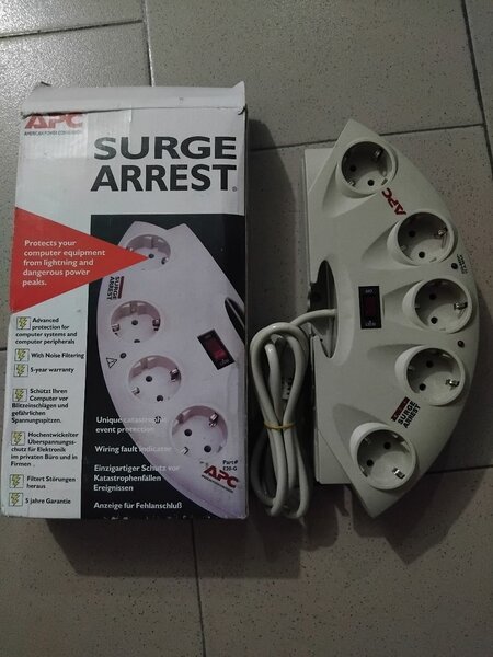 Rallonge APC 5 prises 10A