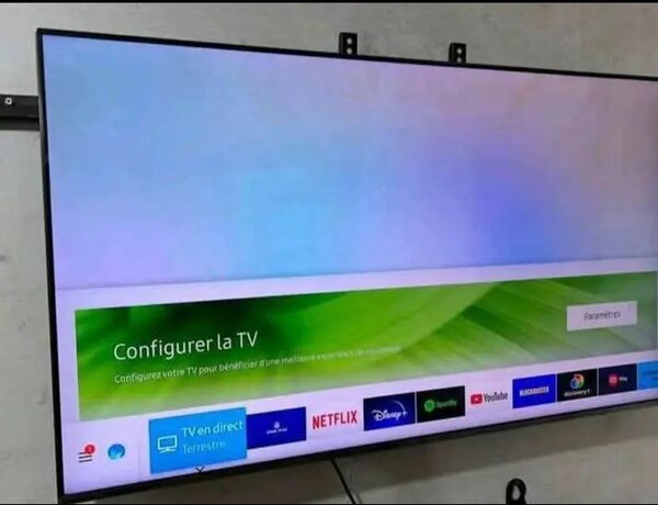 Smart TV UHD 4K 55 pouces