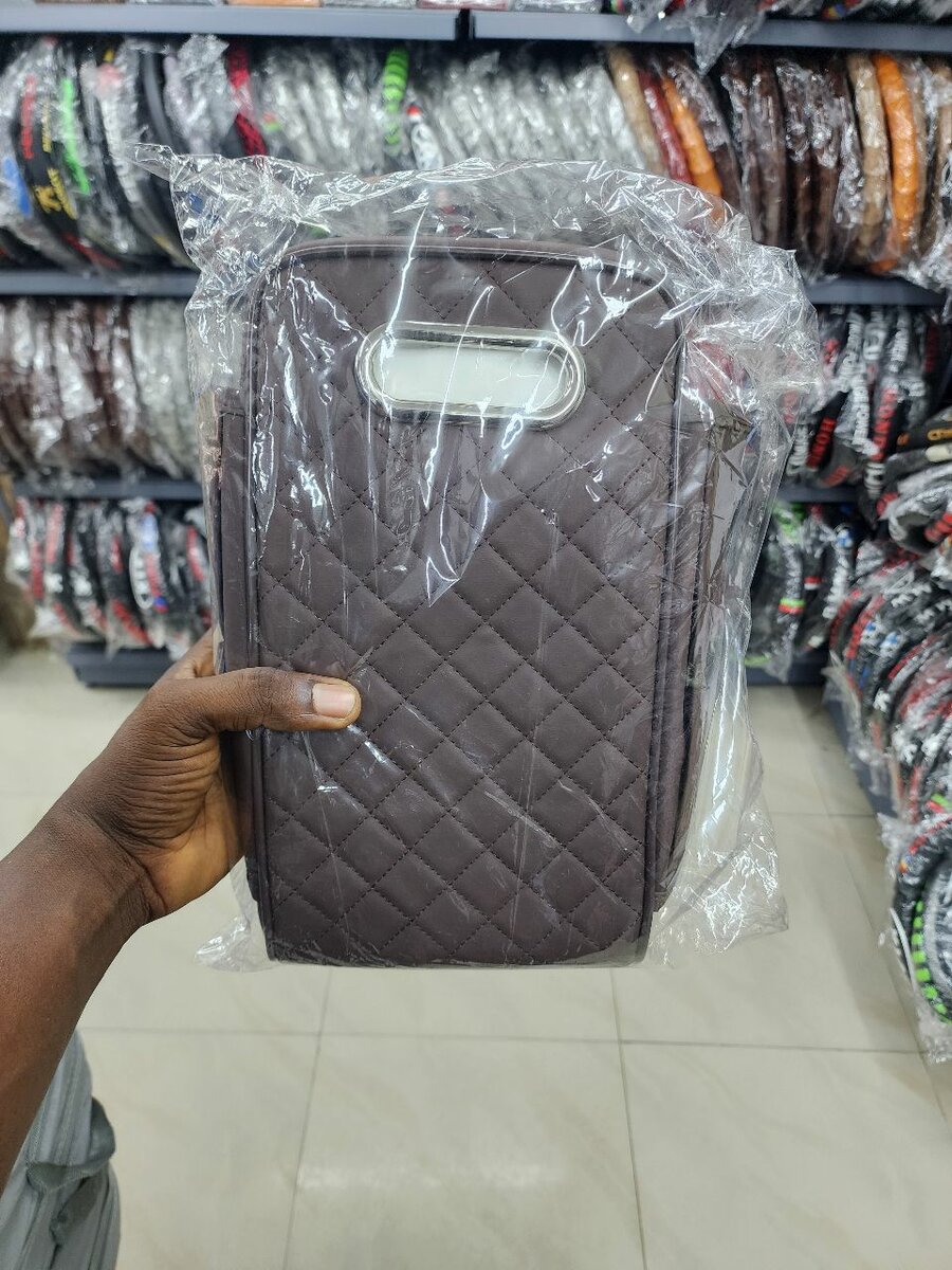 Protège accoudoir véhicule