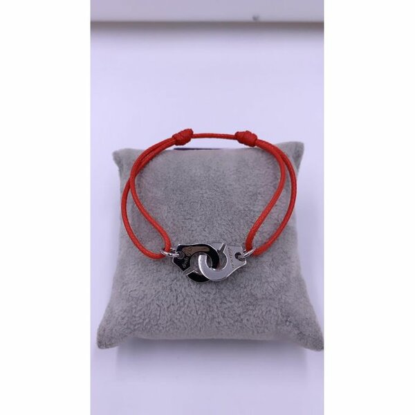 Bracelet avec crochet