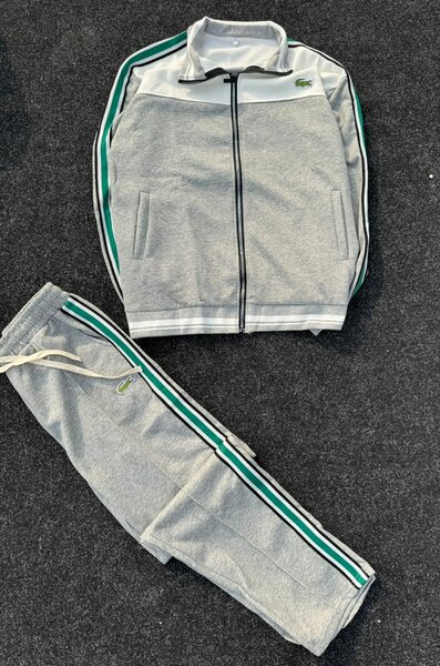 Ensemble de survêtement gris