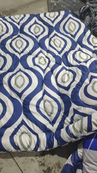 1 Duvet ,2 pillow cases and 1 flat sheet