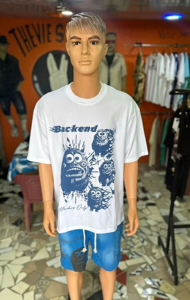 T-shirt blanc à imprimé graphique