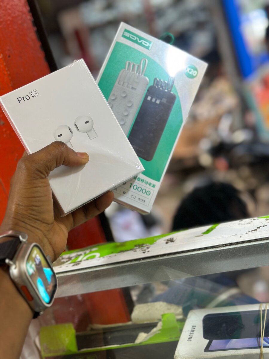 Écouteur AirPod + power bank