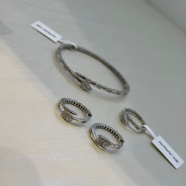 Комплект под булгари змейка ,белое золото