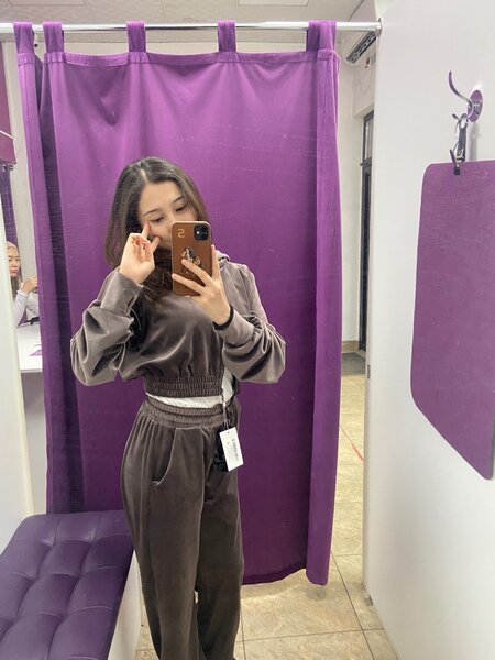 Костюм велюровый весенний с капюшоном