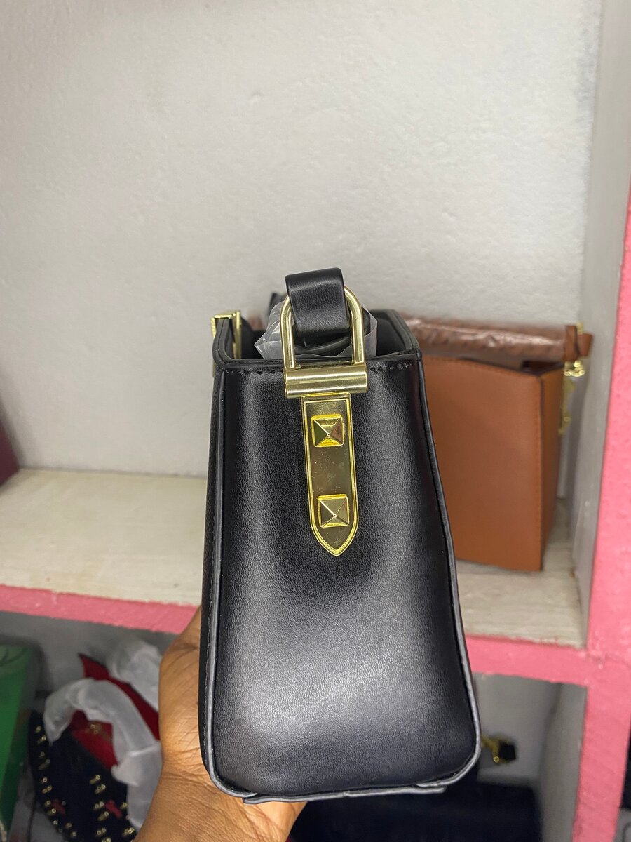Sac à main en cuir noir élégant MK