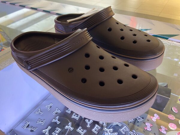 QUALITY CROCS
