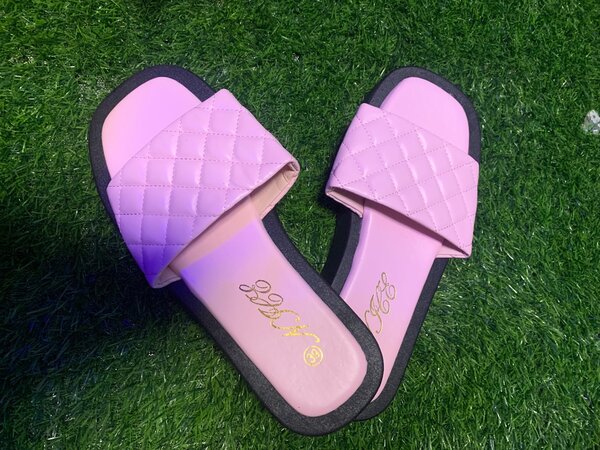 Ladies slippers