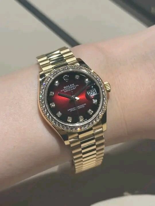 Montre de Luxe Dorée